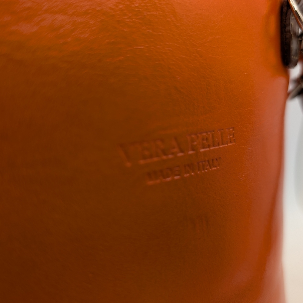 Vera Pelle Orange Crossbody Bag - Picture 3 of 15